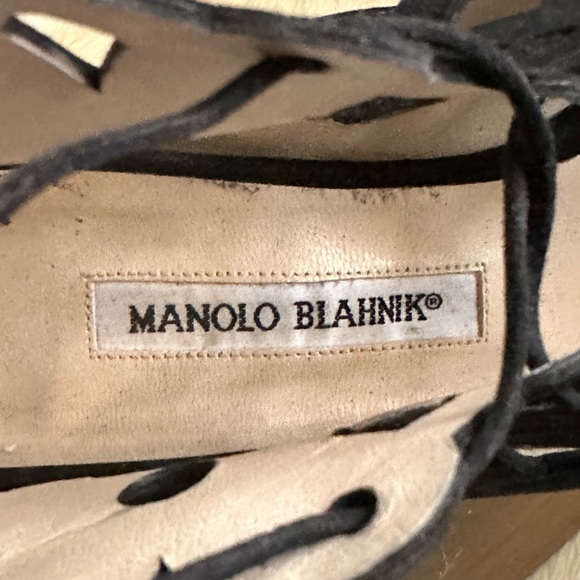 MANOLO BLAHNIK BLACK KAHIKA LASER-CUT FLOWER BOOTIES LACE UP HEELS -SIZE 39.5 - Picture 9 of 13